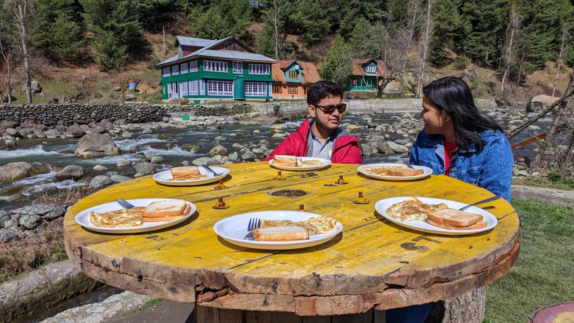 New Relax Inn, Pahalgam, 2 Km From Lidder Valley Exterior photo