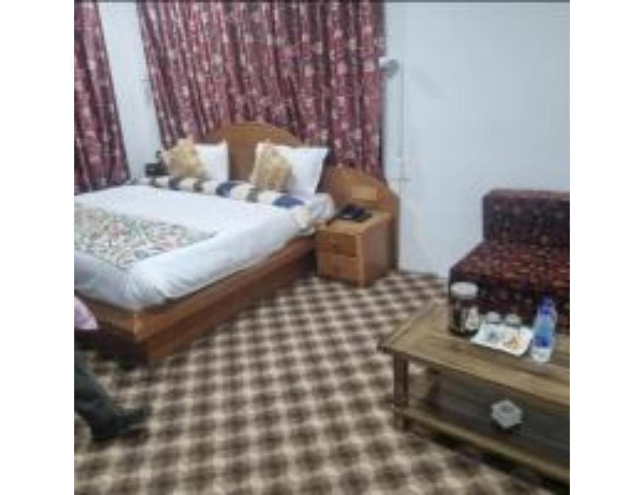 New Relax Inn, Pahalgam, 2 Km From Lidder Valley Exterior photo