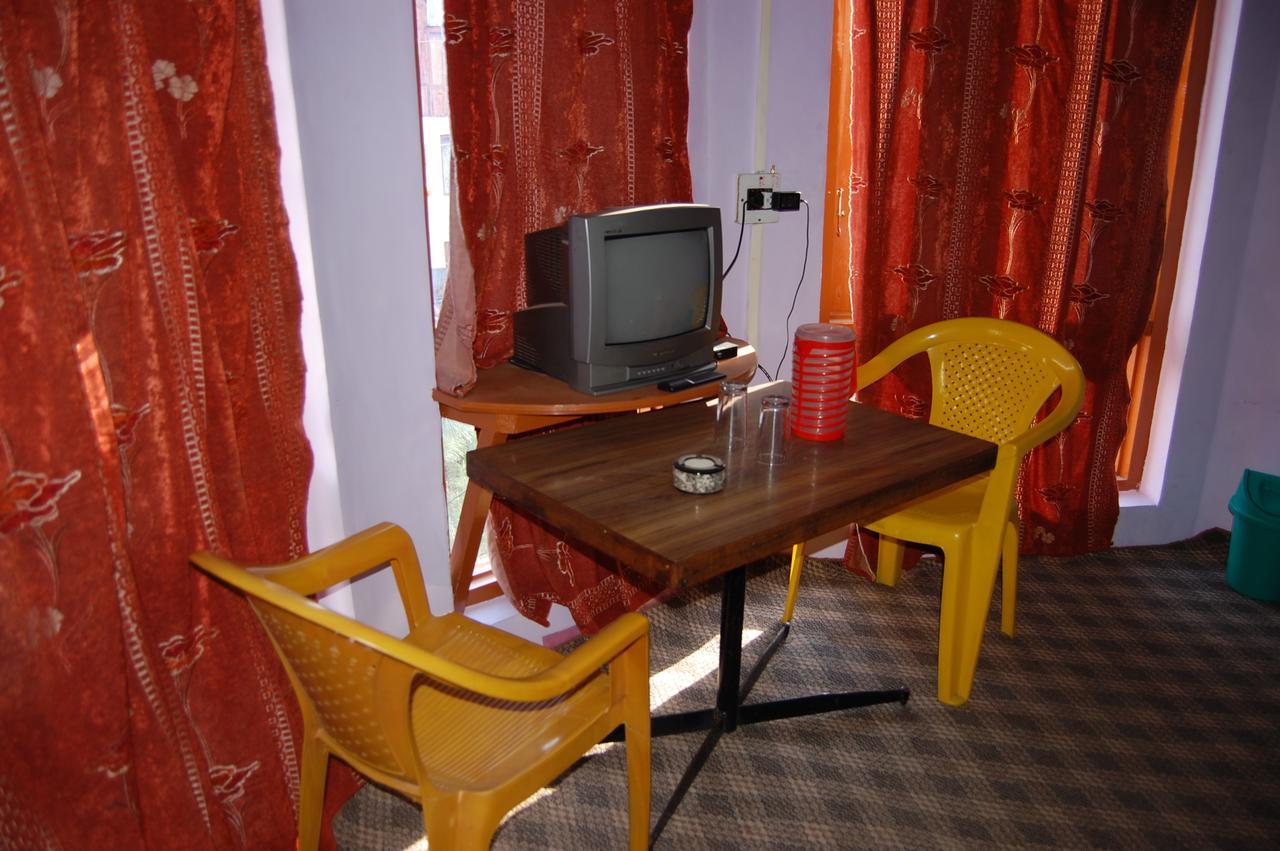 New Relax Inn, Pahalgam, 2 Km From Lidder Valley Exterior photo